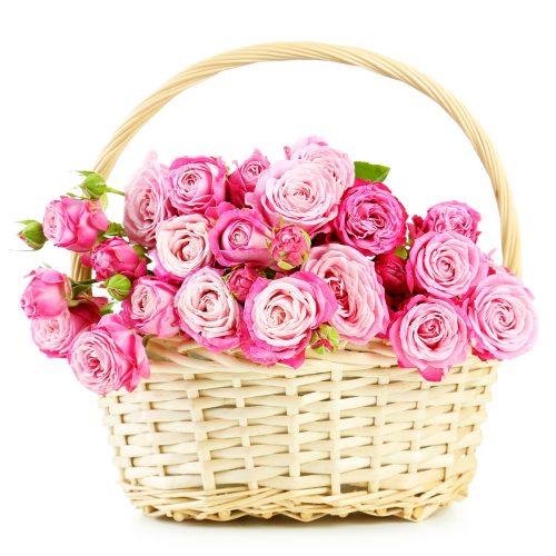 Цветочная композиция в корзине «Нежнось роз»