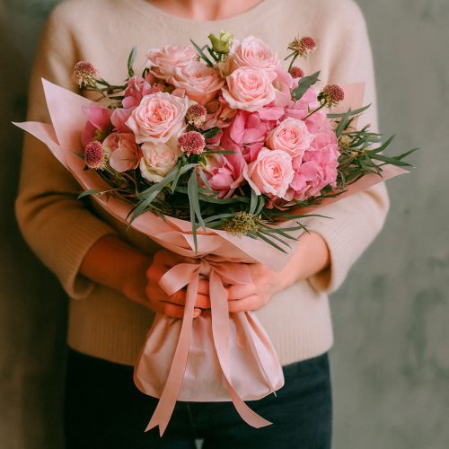 Букет цветов «Розовый рассвет»